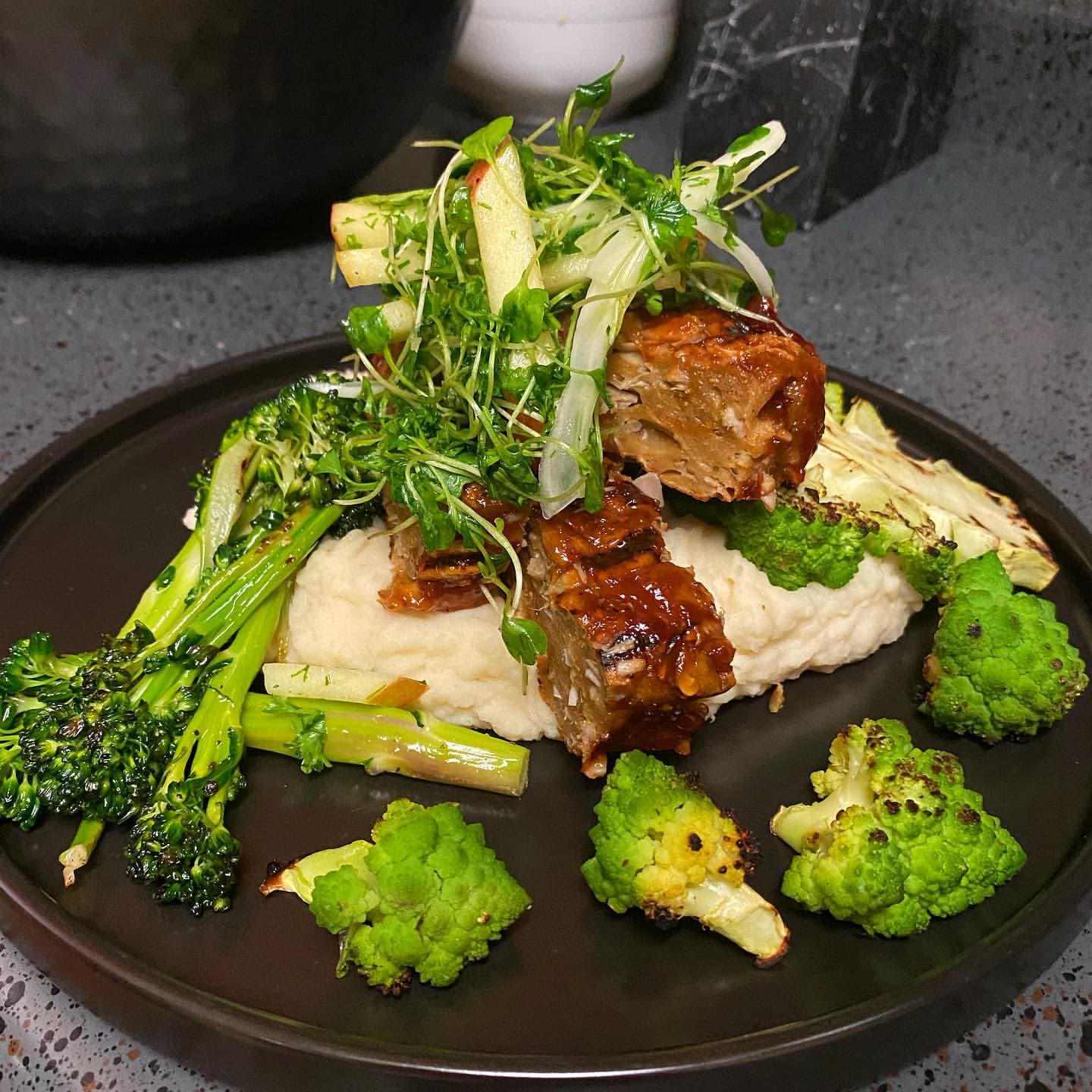 I have been a personal chef for close to 8 years now. After moving to Arizona I have been working diligently to expand my business. I can organize dinner parties, private dinners and much more.