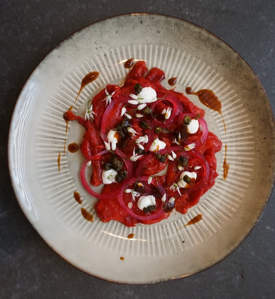 I am a very happy, passioned cook with great skills.