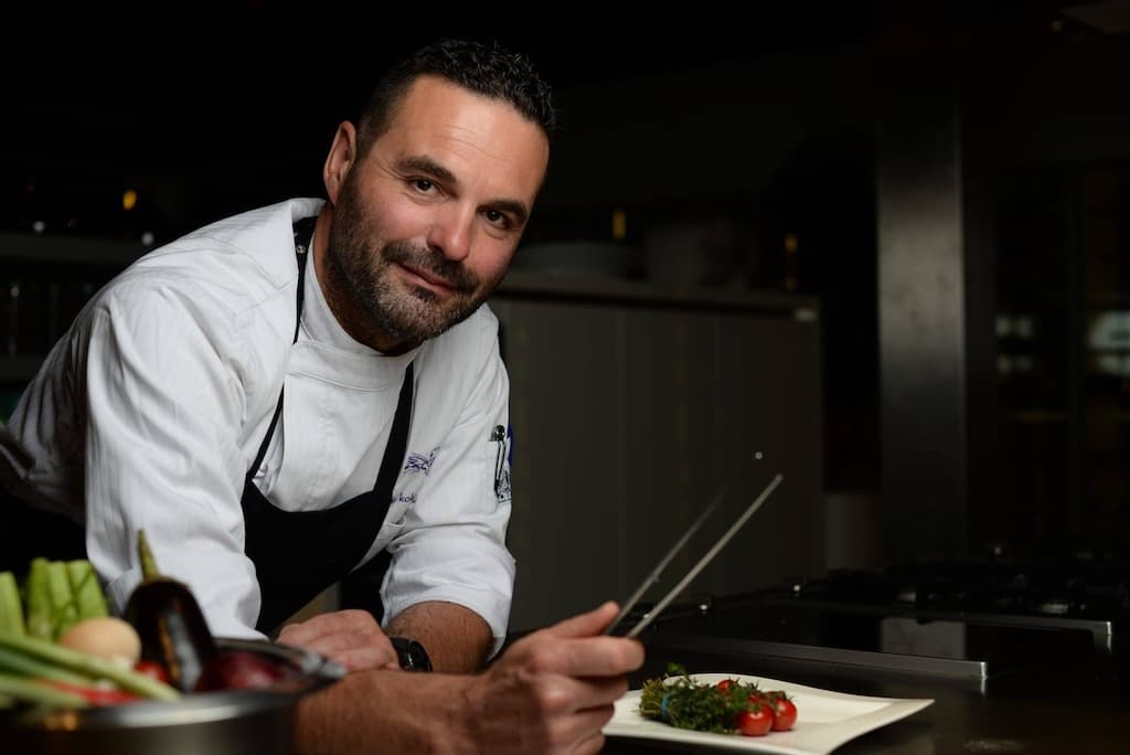 Mijn naam is Angelo Gheza, ik ben afkomstig uit Verbania, een prachtige plaats aan het Lago Maggiore